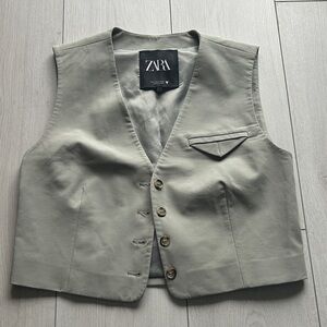 Zara Light Gray Sleeveless Vest